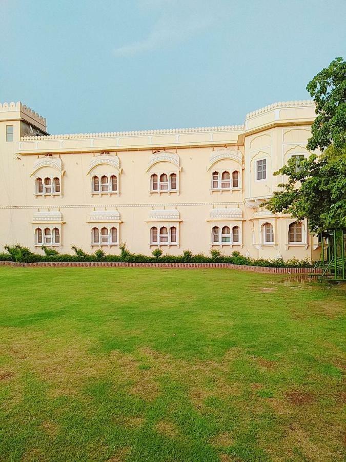 Hotel Jamuna Resort Jhunjhunu Exteriér fotografie